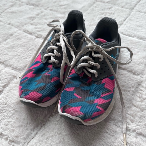 Under Armour | Flow RN GR in Pacific Graphite | Size 12 - Picture 1 of 6
